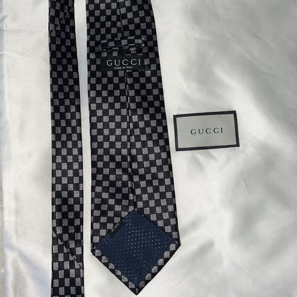 Gucci tie checkered tye business suit classy vintage GG silk grey black business